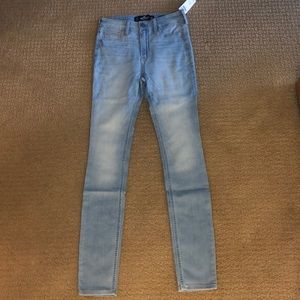 light wash hollister jeans